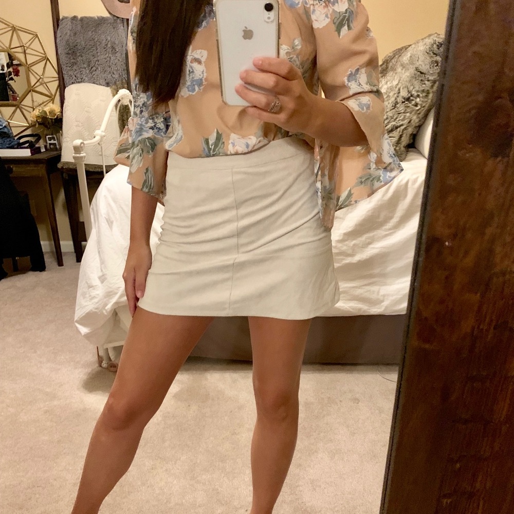 Lulus beige suede skirt